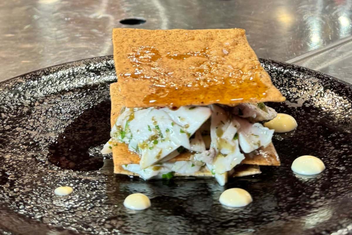 Bàcaro gardesano, bianco di luccio, cialda al grano saraceno e finta maionese all’olio Garda Dop